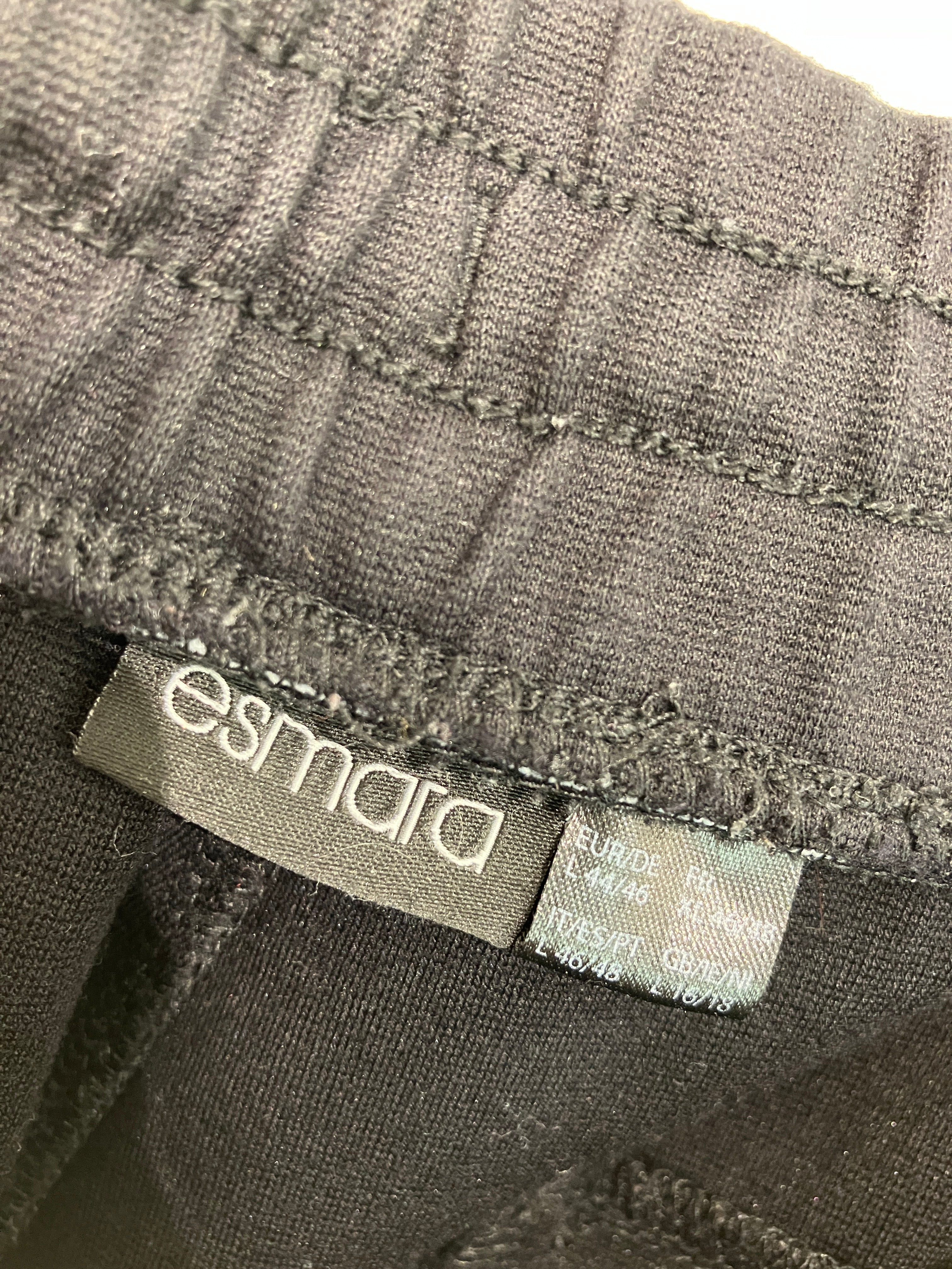 Esmara Bukser